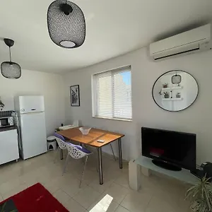 Apartment Simons Minutes Away From Balluta Bay And St Julians, Sliema